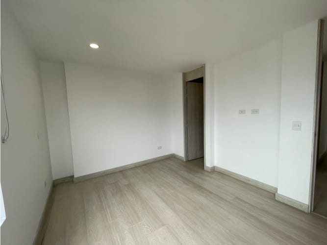 Apartamento de 3 alcobas en arriendo en El Carmelo Ii, Sabaneta, 87 m² · foto 7 de 20