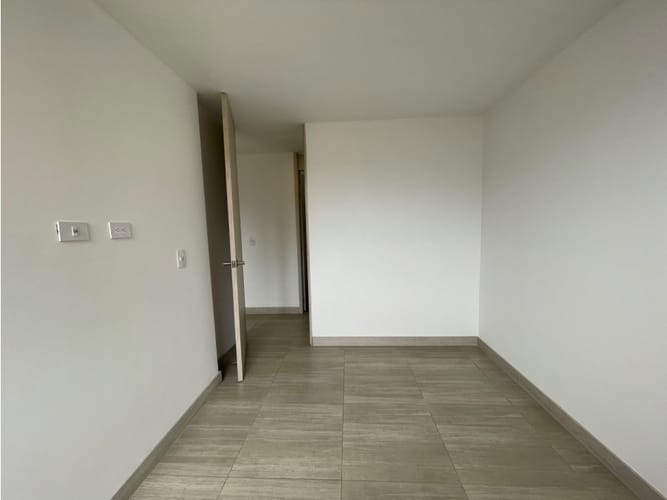 Apartamento de 3 alcobas en arriendo en El Carmelo Ii, Sabaneta, 87 m² · foto 8 de 20