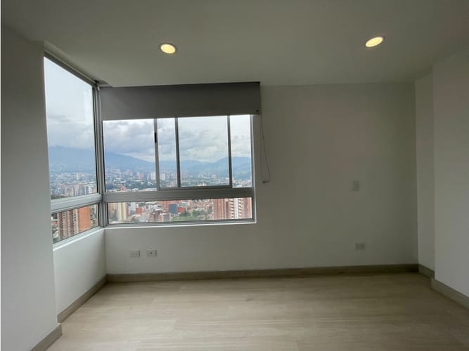 Apartamento de 3 alcobas en arriendo en El Carmelo Ii, Sabaneta, 87 m² · foto 11 de 20