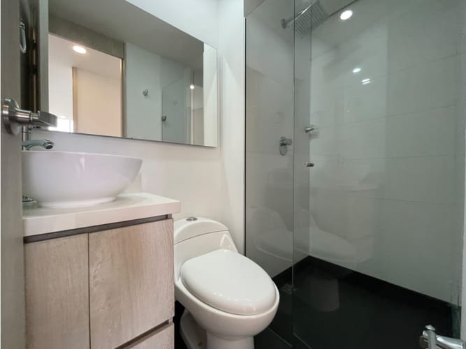 Apartamento de 3 alcobas en arriendo en El Carmelo Ii, Sabaneta, 87 m² · foto 13 de 20