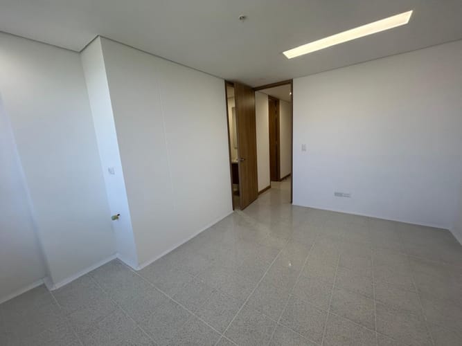 Consultorio en venta en La America, Medellín, 29 m² · foto 2 de 18