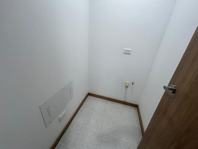 Consultorio en venta en La America, Medellín, 29 m² · foto 9 de 18