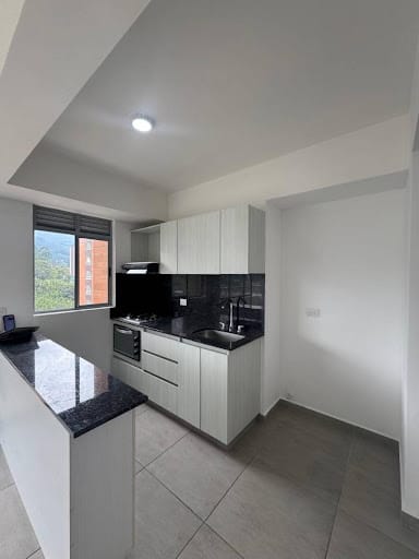 Apartamento de 3 alcobas en arriendo en Aves Maria, Sabaneta, 82 m² · foto 3 de 12