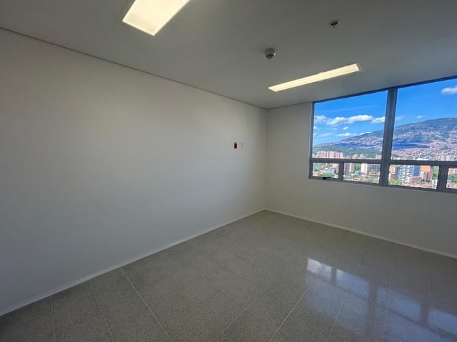 Consultorio en venta en La America, Medellín, 29 m² · foto 12 de 18