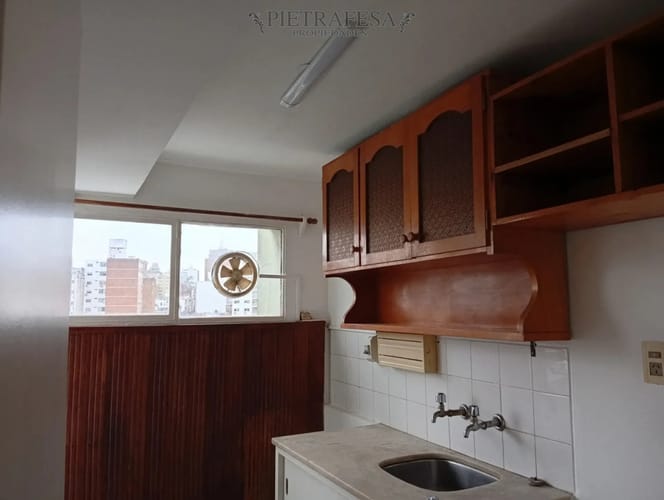 Apartamento en alquiler, 1 dormitorio, 1 baño, terraza. Centro. · Foto 7