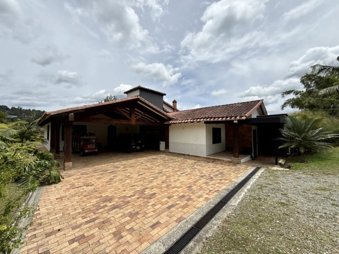 Casa de 6 alcobas en venta en Don Diego, El Retiro, 420 m² · foto 2 de 24
