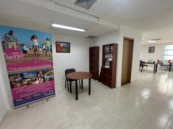 Oficina en arriendo en Milla De Oro, Medellín, 48 m² · foto 6 de 8