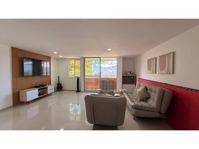 Apartamento de 4 alcobas en venta en Cumbres, Envigado, 112 m² · foto 2 de 22