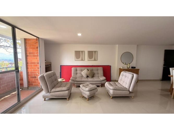Apartamento de 4 alcobas en venta en Cumbres, Envigado, 112 m² · foto 3 de 22