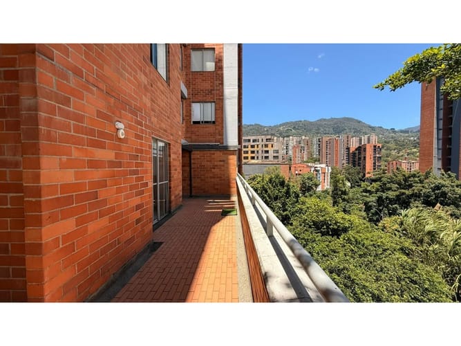 Apartamento de 4 alcobas en venta en Cumbres, Envigado, 112 m² · foto 5 de 22