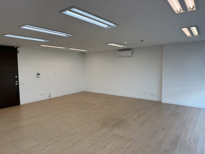 Oficina en arriendo en Los Balsos, Medellín, 83 m² · foto 6 de 20