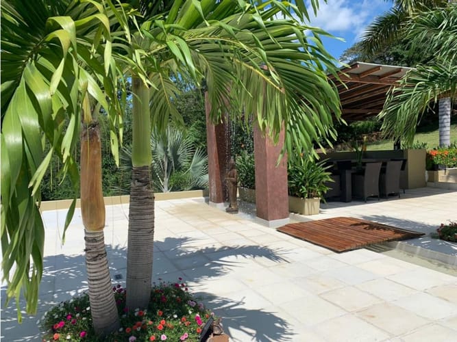 Casa de 5 alcobas en venta en Pubenza, Girardot, 520 m² · foto 5 de 24