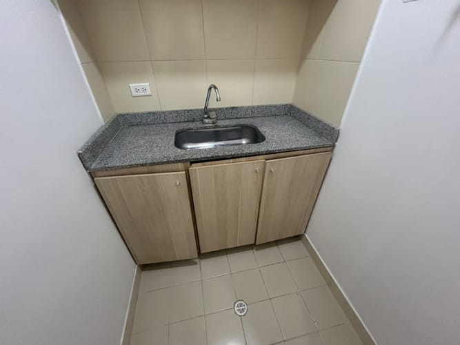 Oficina en arriendo en Astorga, Medellín, 65 m² · foto 6 de 7