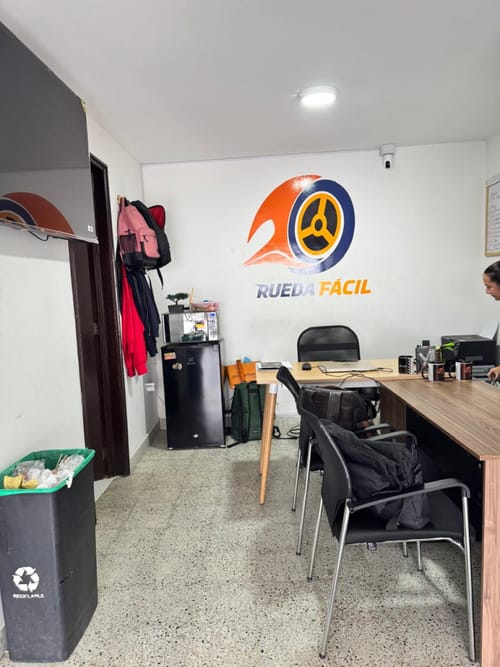 Local en arriendo en Simon Bolivar, Medellín, 30 m² · foto 4 de 8