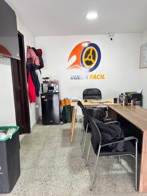 Local en arriendo en Simon Bolivar, Medellín, 30 m² · foto 5 de 8