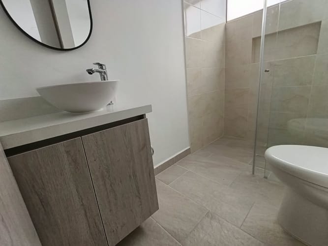 Apartamento de 3 alcobas en arriendo en Loma Del Escobero, Envigado, 98 m² · foto 12 de 14