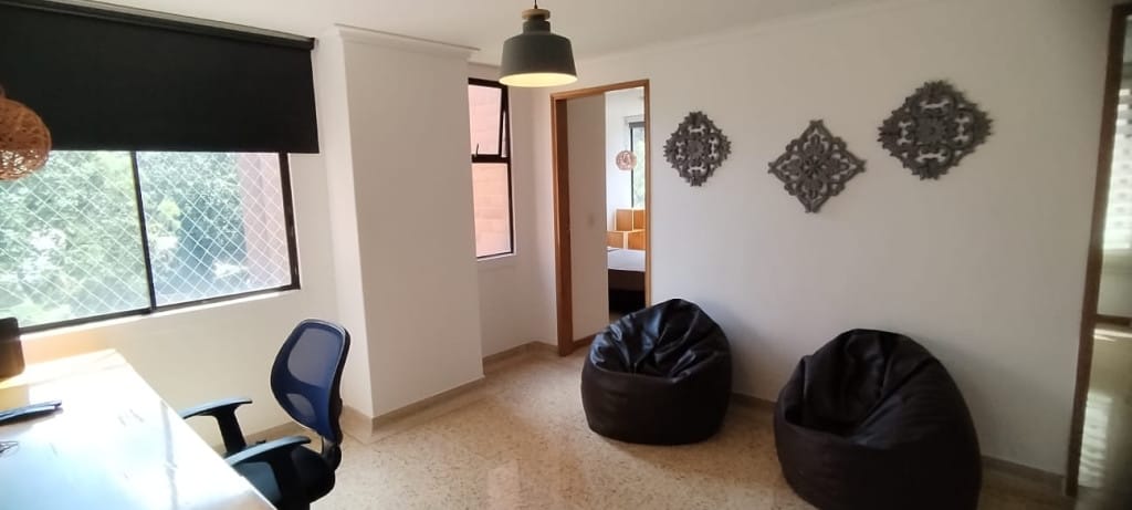 Apartamento de 3 alcobas en arriendo en Las Lomas, Medellín, 145 m² · foto 5 de 23