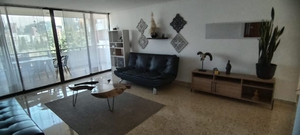 Apartamento de 3 alcobas en arriendo en Las Lomas, Medellín, 145 m² · foto 6 de 23