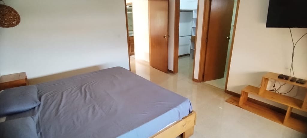 Apartamento de 3 alcobas en arriendo en Las Lomas, Medellín, 145 m² · foto 9 de 23