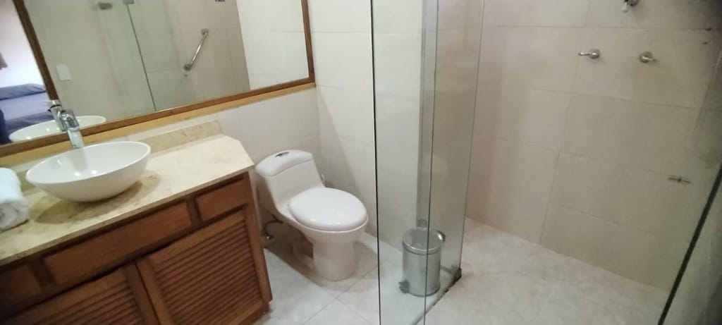 Apartamento de 3 alcobas en arriendo en Las Lomas, Medellín, 145 m² · foto 10 de 23