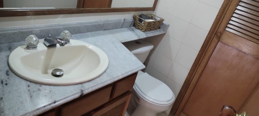 Apartamento de 3 alcobas en arriendo en Las Lomas, Medellín, 145 m² · foto 11 de 23