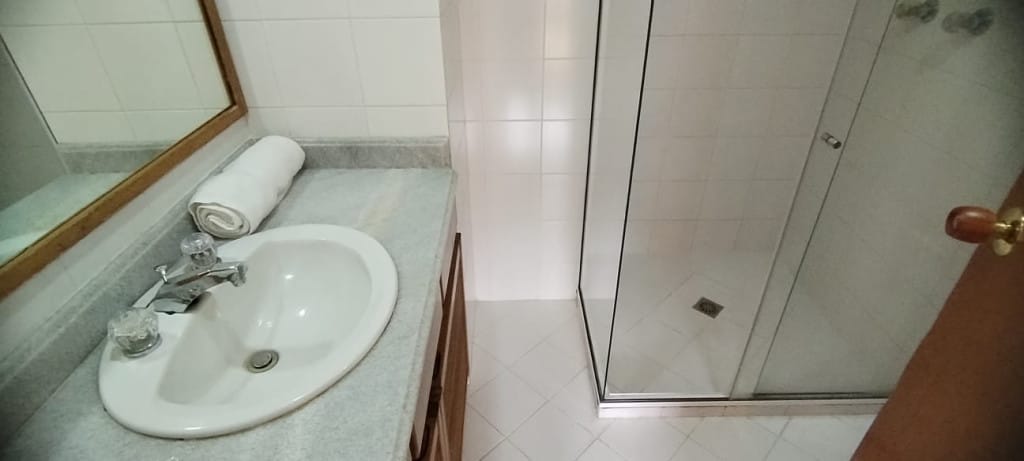 Apartamento de 3 alcobas en arriendo en Las Lomas, Medellín, 145 m² · foto 14 de 23