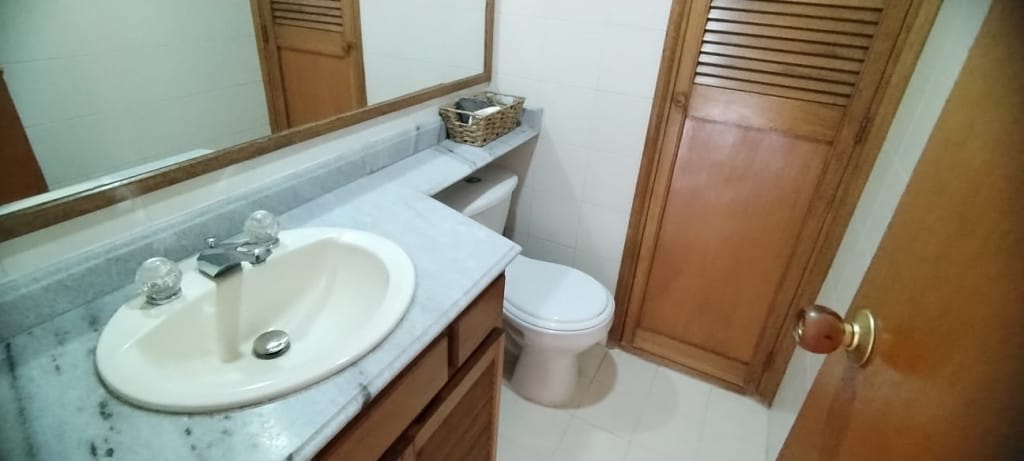 Apartamento de 3 alcobas en arriendo en Las Lomas, Medellín, 145 m² · foto 15 de 23