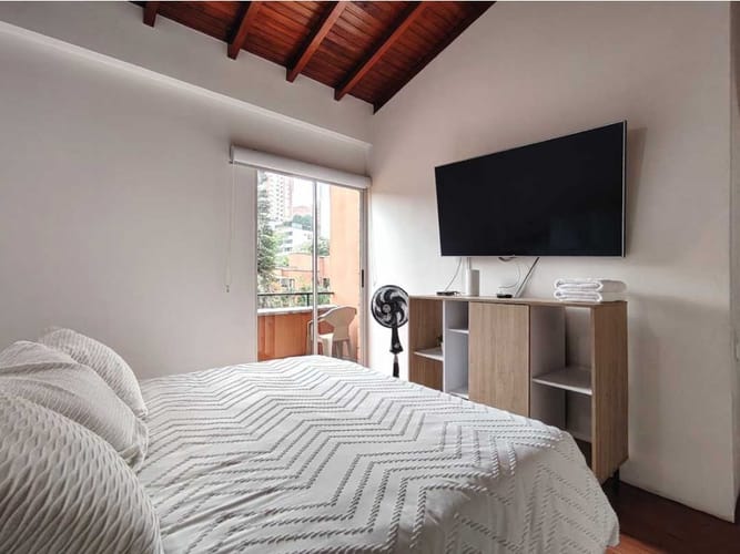 Casa de 3 alcobas en arriendo en Alejandria, Medellín, 170 m² · foto 2 de 23
