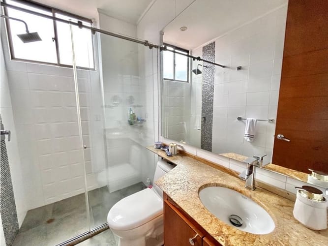 Apartamento de 3 alcobas en venta en San Patricio, Bogotá, 130 m² · foto 16 de 21