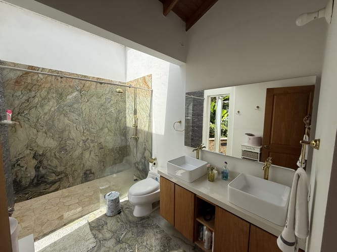 Casa de 4 alcobas en venta en El Tambo, La Ceja, 350 m² · foto 10 de 24