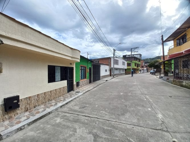 Casa de 2 alcobas en venta en Ciruelos, Ibagué, 60 m² · foto 2 de 16