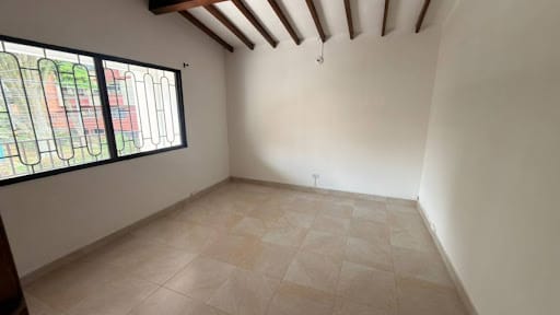 Casa de 3 alcobas en arriendo en Belén Rosales, Medellín, 200 m² · foto 8 de 23