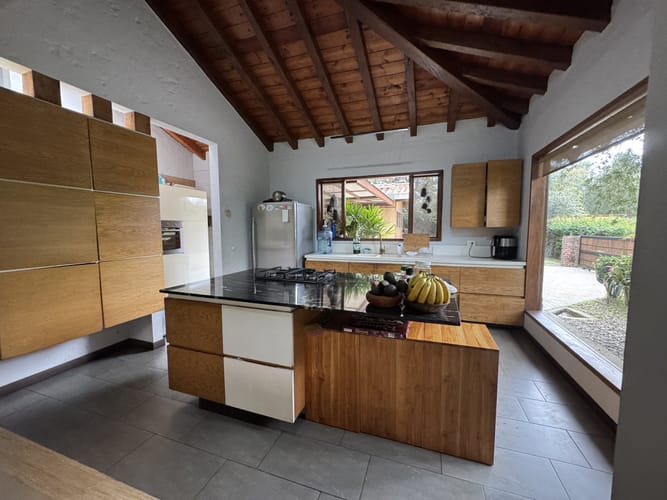 Casa de 4 alcobas en venta en Aeropuerto, Rionegro, 304 m² · foto 4 de 21