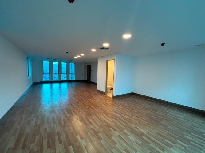 Oficina en arriendo en Milla De Oro, Medellín, 50 m² · foto 5 de 8