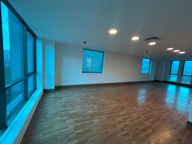 Oficina en arriendo en Milla De Oro, Medellín, 50 m² · foto 6 de 8