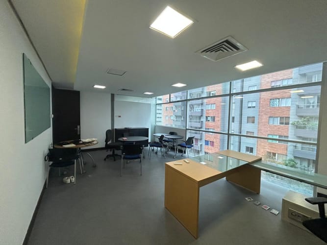 Oficina en arriendo en Villa Carlota, Medellín, 509 m² · foto 17 de 24