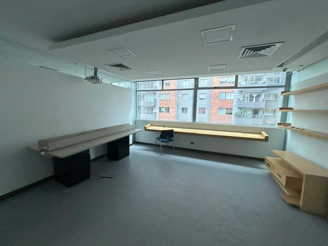 Oficina en arriendo en Villa Carlota, Medellín, 509 m² · foto 18 de 24