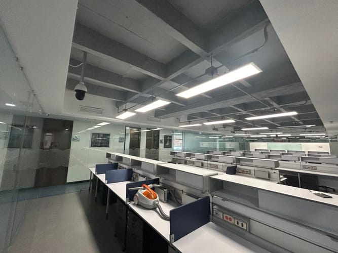 Oficina en arriendo en Villa Carlota, Medellín, 509 m² · foto 19 de 24