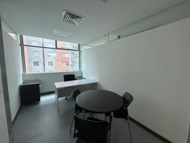 Oficina en arriendo en Villa Carlota, Medellín, 509 m² · foto 21 de 24