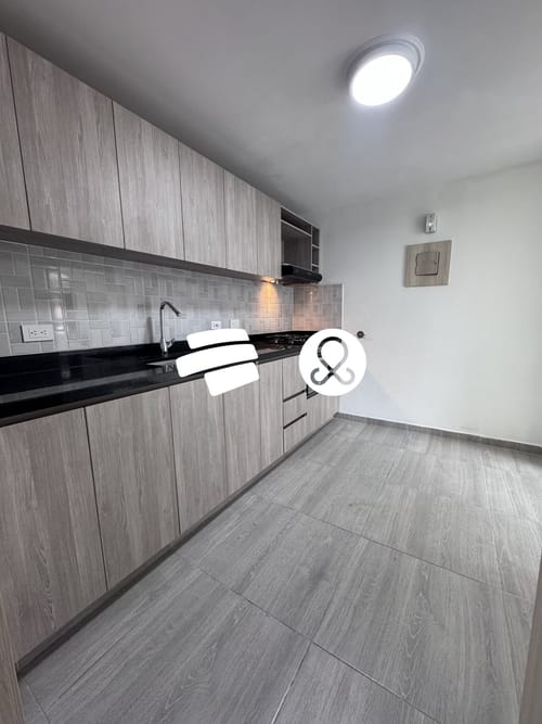 Apartamento de 3 alcobas en venta en La Florida, Medellín, 138 m² · foto 2 de 18
