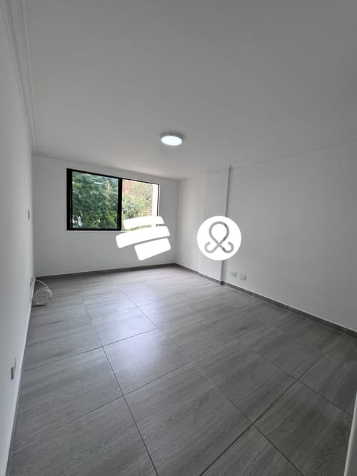 Apartamento de 3 alcobas en venta en La Florida, Medellín, 138 m² · foto 4 de 18