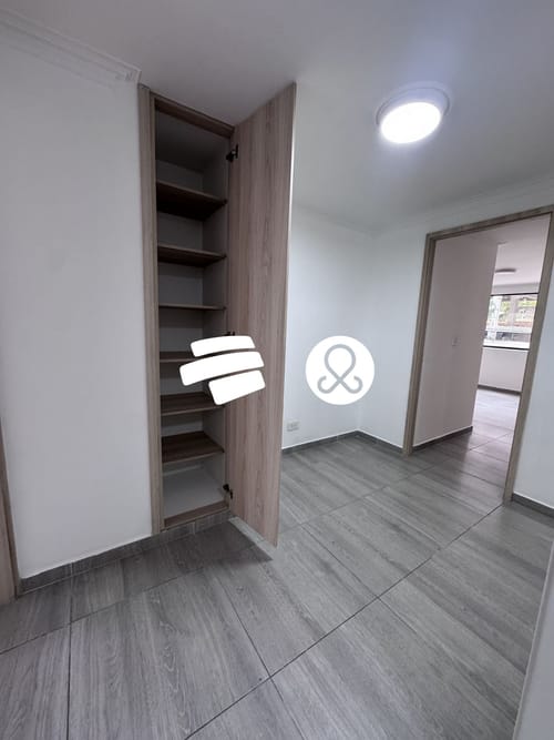 Apartamento de 3 alcobas en venta en La Florida, Medellín, 138 m² · foto 8 de 18
