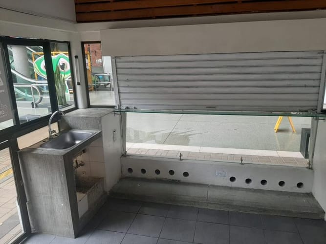 Local en venta en Prado, Medellín, 15 m² · foto 10 de 11