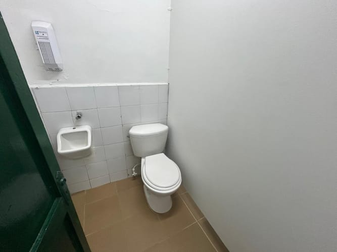 Local en arriendo en Laureles, Medellín, 134 m² · foto 12 de 19