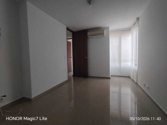 Apartamento de 3 alcobas en arriendo en Ciudad Jardin, Cali, 92 m² · foto 3 de 24