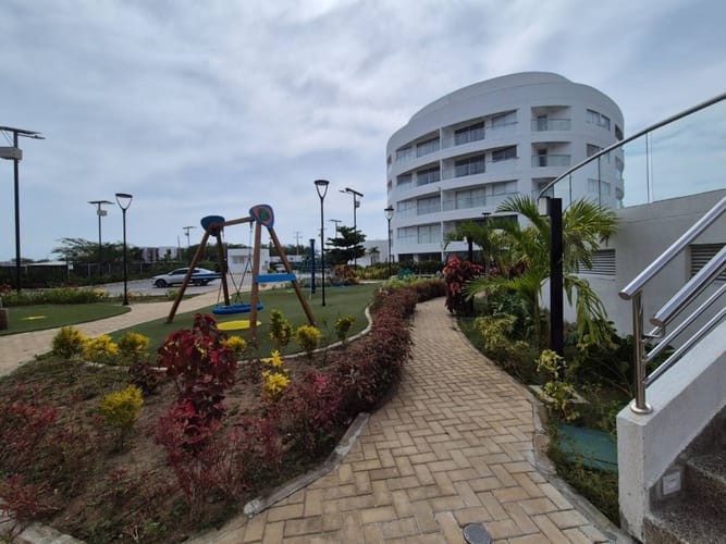 Apartamento de 2 alcobas en arriendo en Serena Del Mar, Cartagena, 63 m² · foto 2 de 16