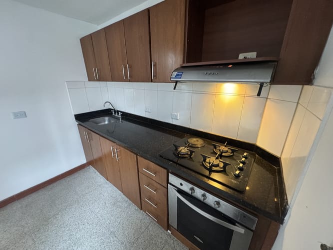 Casa de 3 alcobas en arriendo en Las Lomitas, Sabaneta, 55 m² · foto 2 de 22