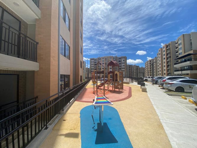 Apartamento de 2 alcobas en venta en Cimarronas, Rionegro, 56 m² · foto 2 de 9