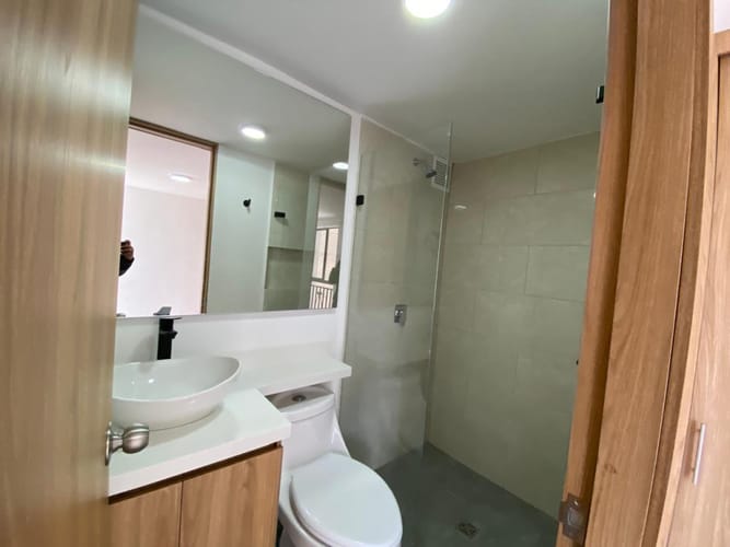 Apartamento de 2 alcobas en venta en Cimarronas, Rionegro, 56 m² · foto 3 de 9