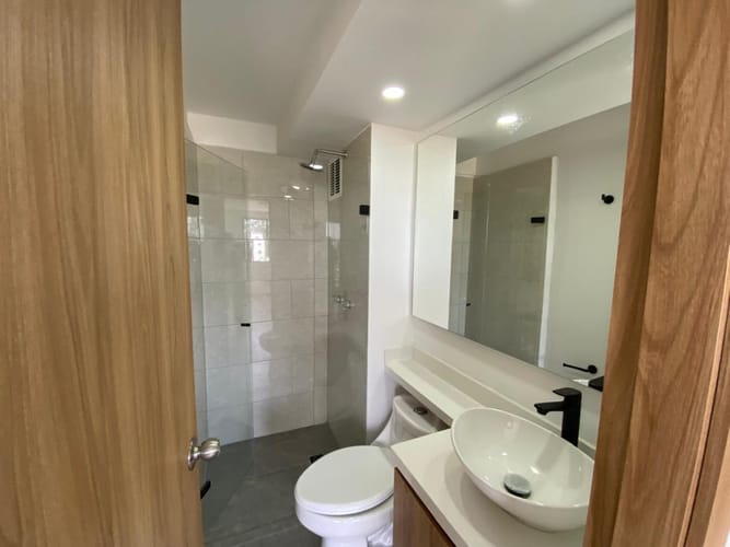 Apartamento de 2 alcobas en venta en Cimarronas, Rionegro, 56 m² · foto 8 de 9